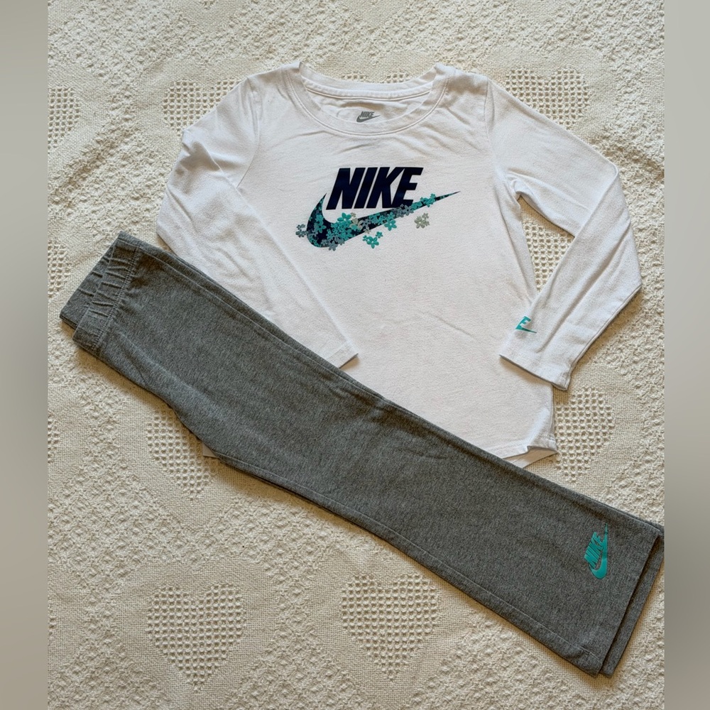 Nike White Long Sleeve Top & Gray Leggings Set with Teal Accents